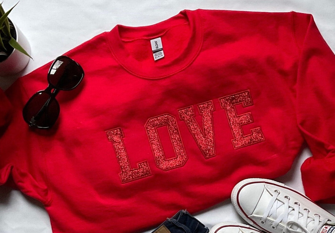 Custom Sweatshirt, Glitter sweatshirt, Embroidered Sweatshirt, Personalized Gift Her, Mom, glitter,Personalized Gift, red sweatshirt, mama